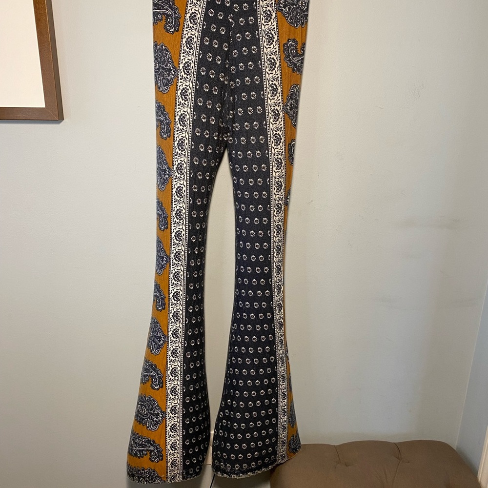 Novella Royale Bell Bottom Pants- Size S